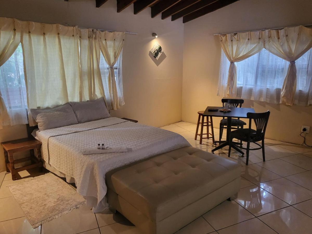 Albatrossways Lodge Sandton Dış mekan fotoğraf