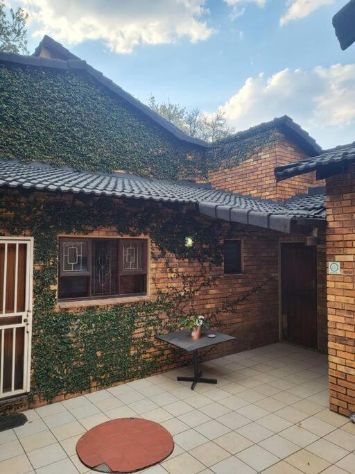 Albatrossways Lodge Sandton Dış mekan fotoğraf