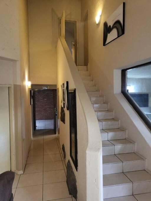 Albatrossways Lodge Sandton Dış mekan fotoğraf