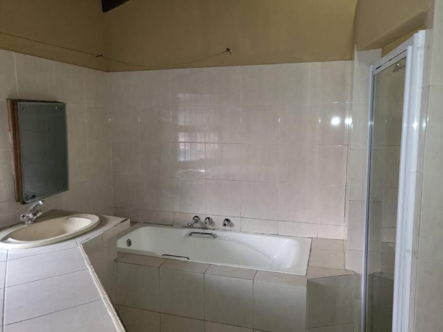 Albatrossways Lodge Sandton Dış mekan fotoğraf